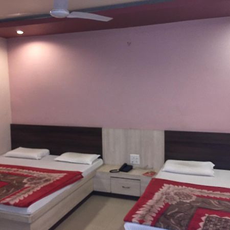 Hotel Pakeeza 阿杰梅尔 外观 照片