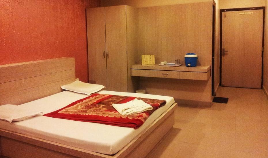Hotel Pakeeza 阿杰梅尔 外观 照片