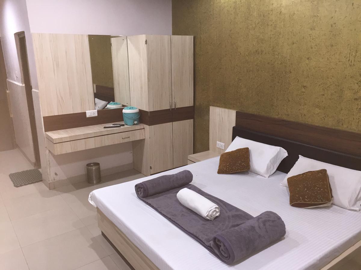 Hotel Pakeeza 阿杰梅尔 外观 照片